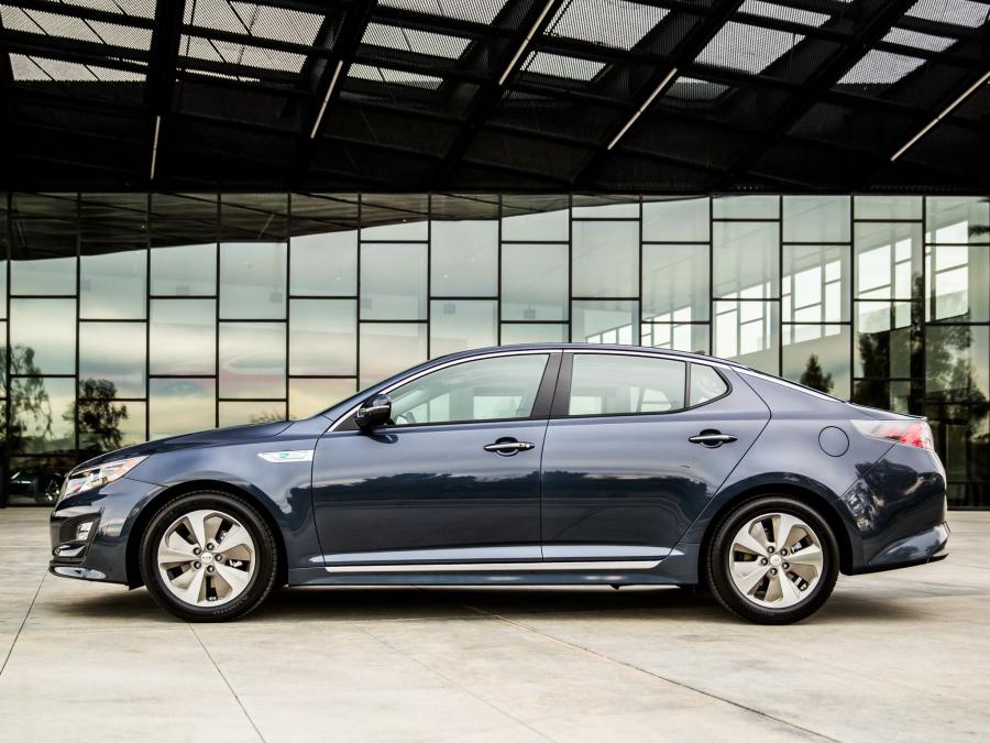  Kia Optima Hybrid 2014 года  (фото 13 из 32)